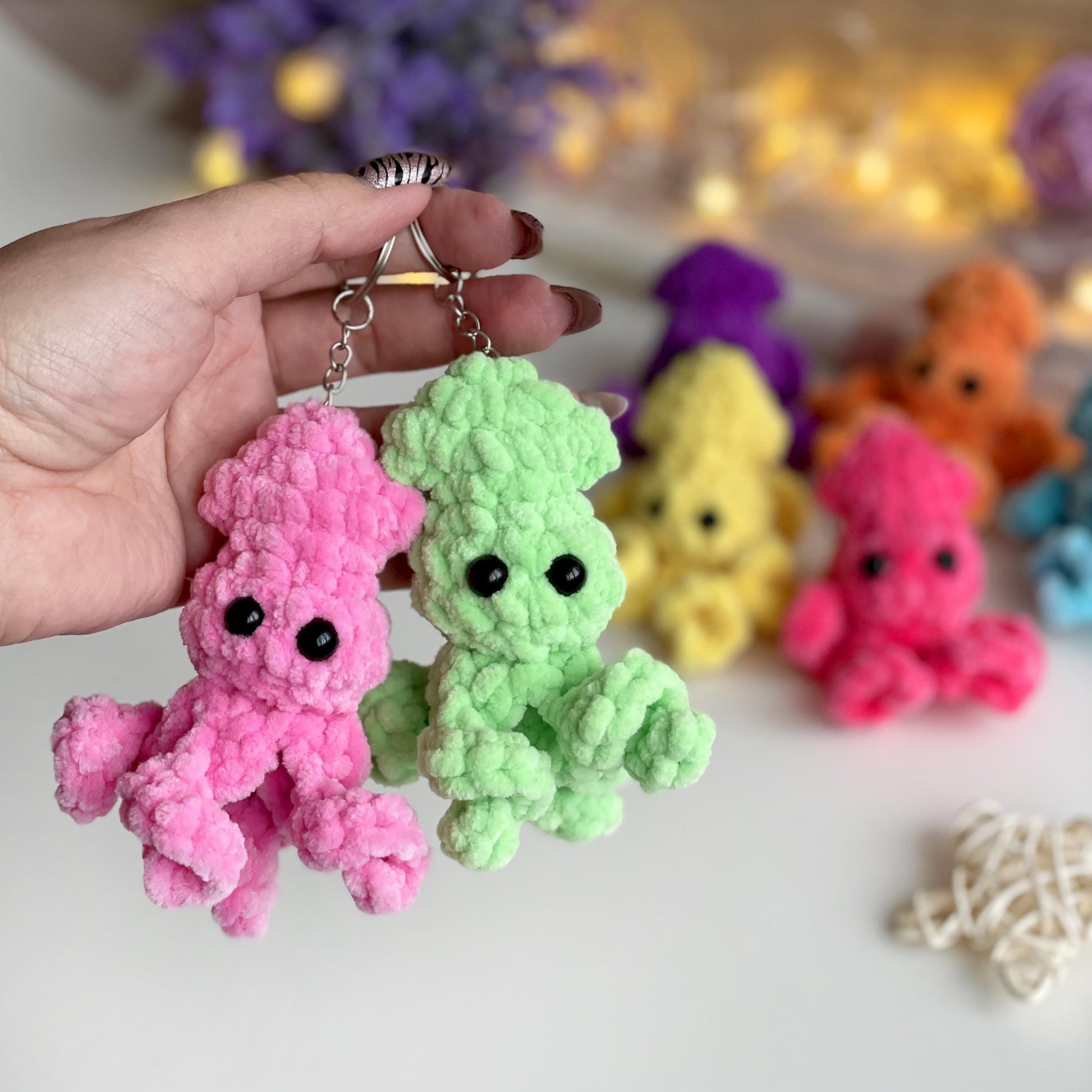 Crochet Squid Keychain PATTERN, No Sew Amigurumi plushie, Baby Octopus Keyring, Small Bag Charm, Cute mini Toy, Easy Beginners PDF
