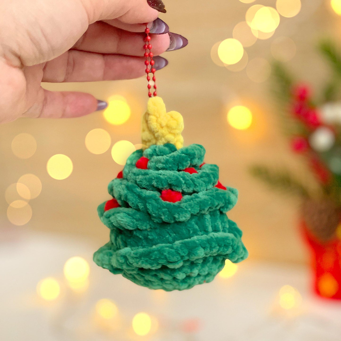 Christmas Tree Keychain Crochet Pattern - Low Sew