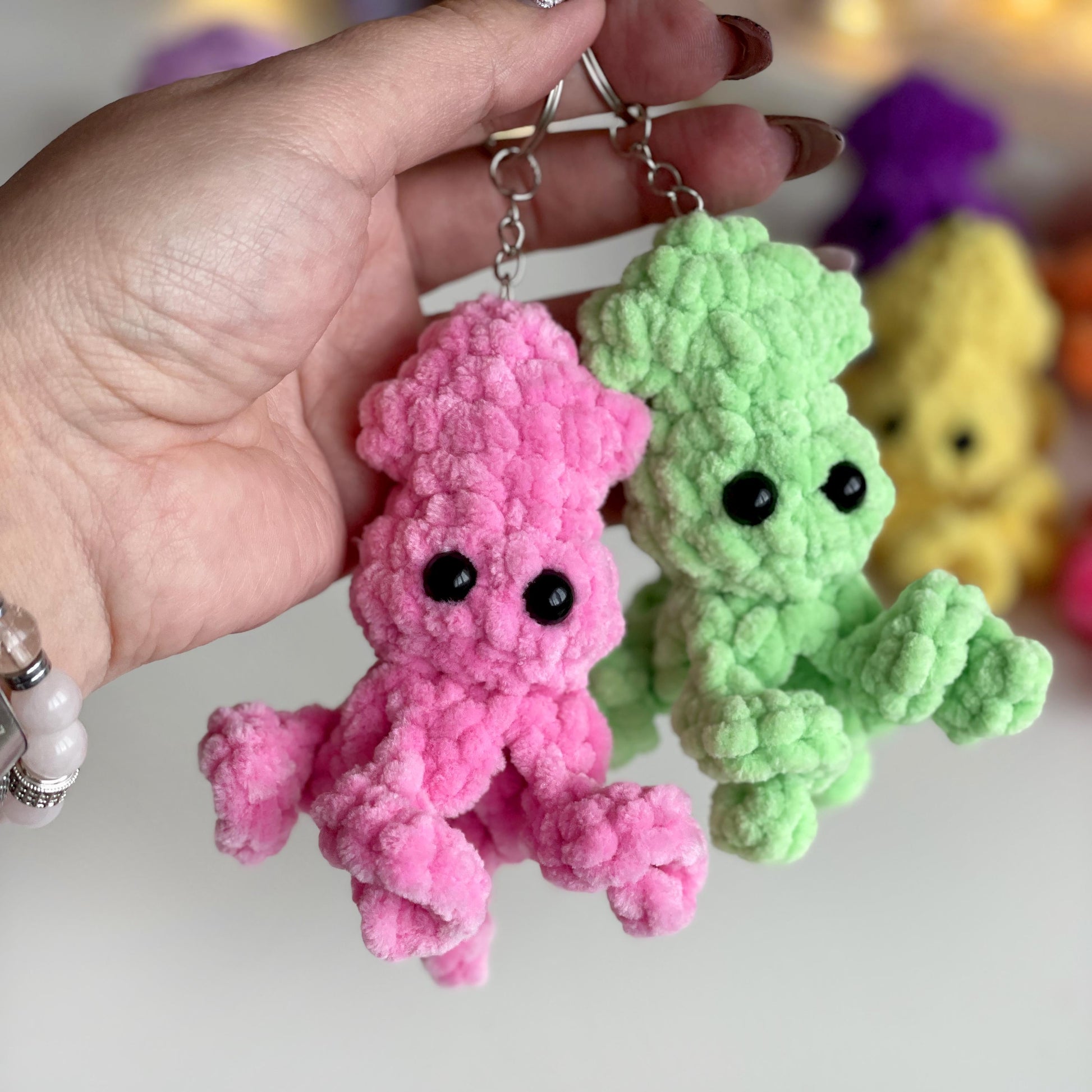 Crochet Squid Keychain PATTERN, No Sew Amigurumi plushie, Baby Octopus Keyring, Small Bag Charm, Cute mini Toy, Easy Beginners PDF