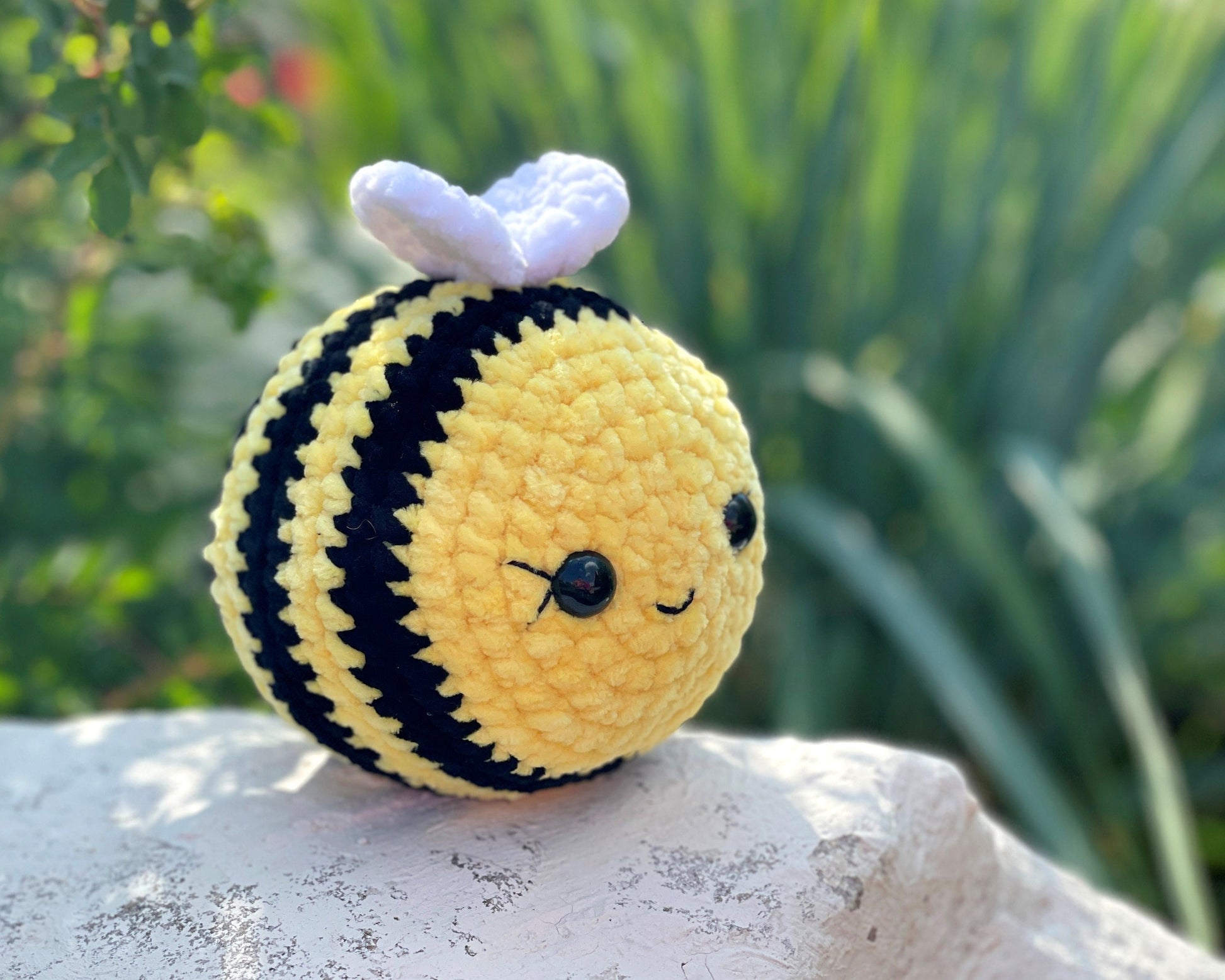 Bee Crochet PATTERN, Amigurumi Bumblebee Plushie, Cute Spring Insect, Plush Baby Toy, Chunky Yarn PDF, Cuddly Striped Creature,Large Squishy