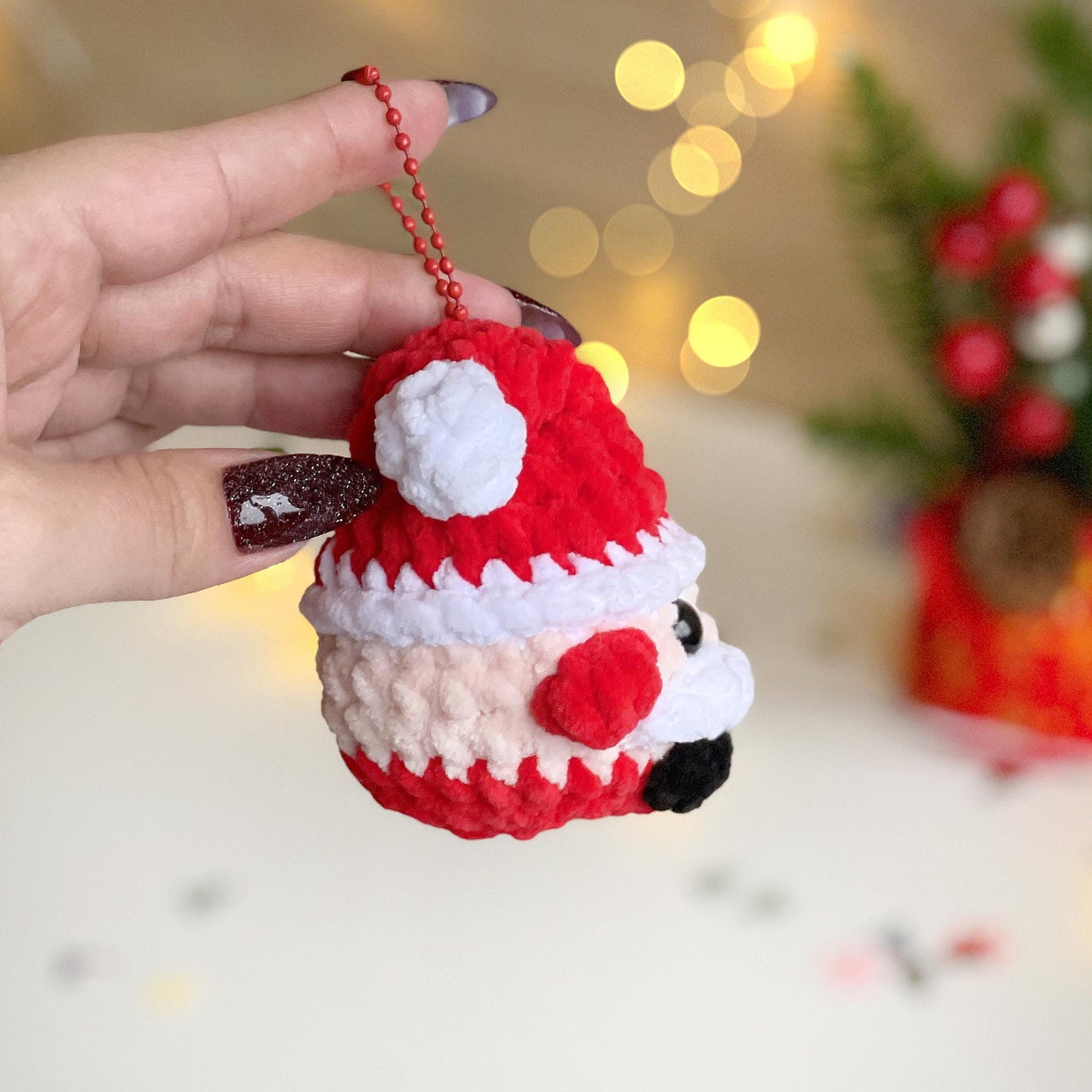 Santa Keychain Crochet Pattern - No Sew