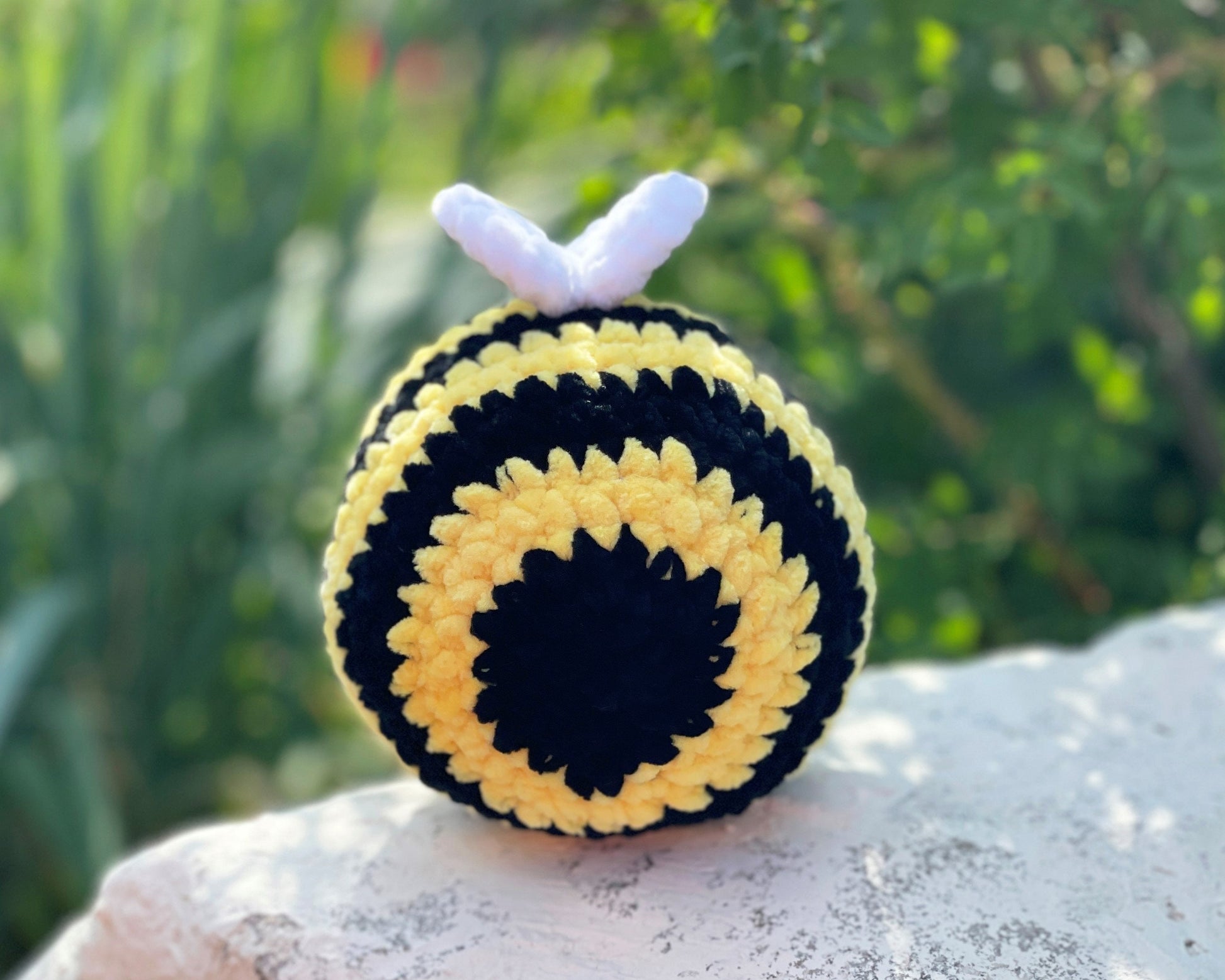 Bee Crochet PATTERN, Amigurumi Bumblebee Plushie, Cute Spring Insect, Plush Baby Toy, Chunky Yarn PDF, Cuddly Striped Creature,Large Squishy