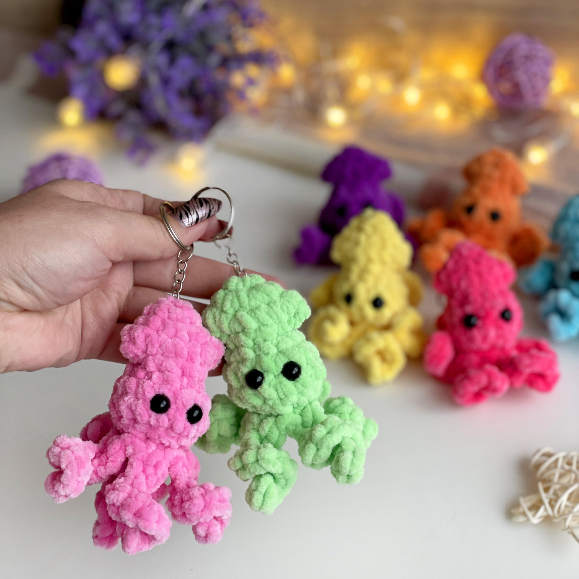 Crochet Squid Keychain PATTERN, No Sew Amigurumi plushie, Baby Octopus Keyring, Small Bag Charm, Cute mini Toy, Easy Beginners PDF