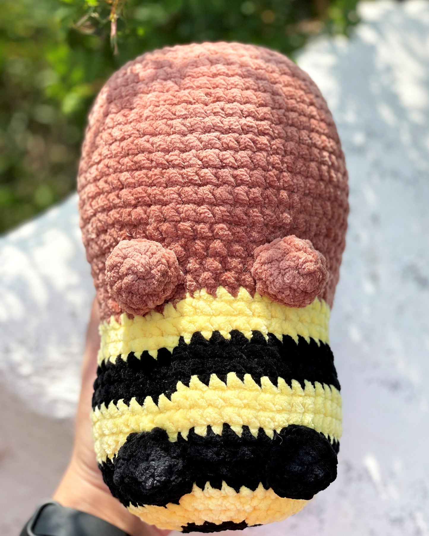 Capybara Bee CROCHET PATTERN - Low Sew