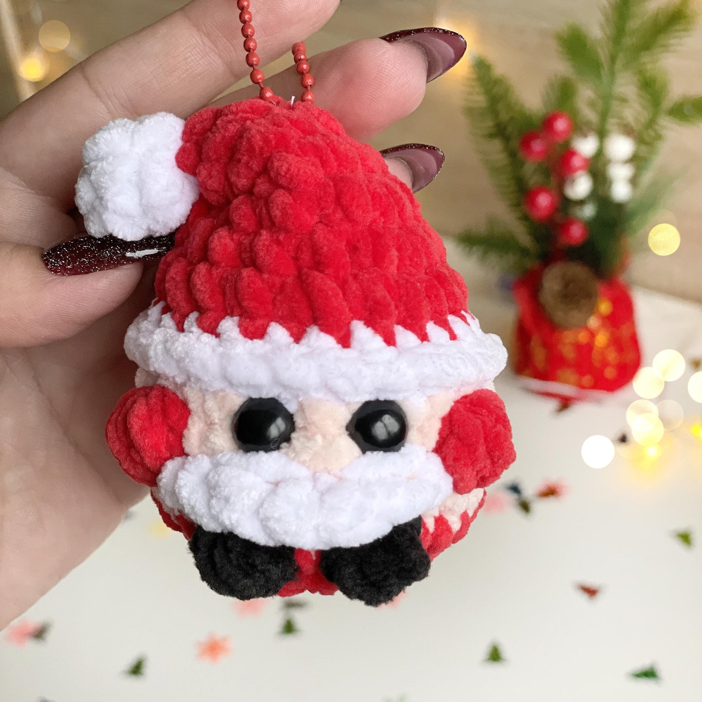 Santa Keychain Crochet Pattern - No Sew