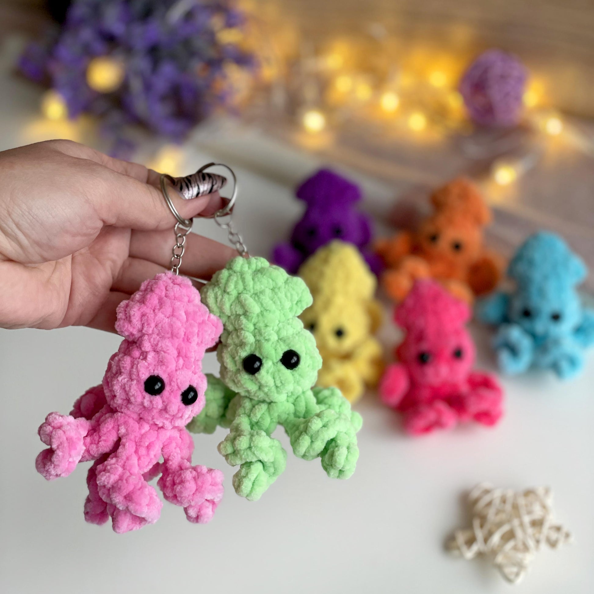 Crochet Squid Keychain PATTERN, No Sew Amigurumi plushie, Baby Octopus Keyring, Small Bag Charm, Cute mini Toy, Easy Beginners PDF