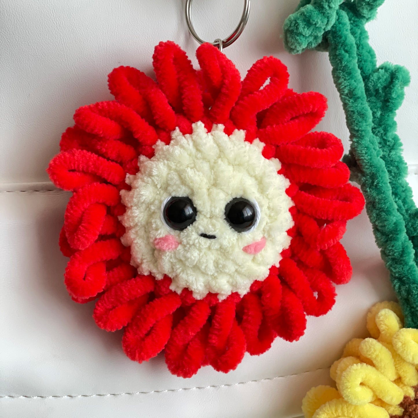 Flower Keychain Crochet Pattern - NO SEW