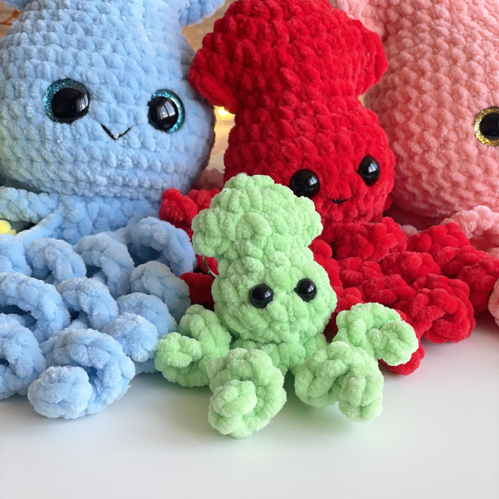 Squid CROCHET PATTERN 4 Styles: Mom, Dad, Keychain & Baby Squid, No Sew Amigurumi plushies, Cute Stuffed Animal, Easy Beginner Tutorial PDF