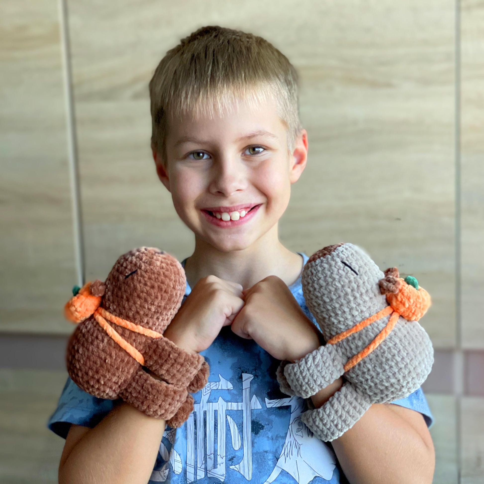 Capybara Slap Bracelet CROCHET PATTERN, Low Sew Amigurumi Plushie, Interactive Kid Accessory, Easy PDF Tutorial,Cute Blanket Yarn Animal Toy