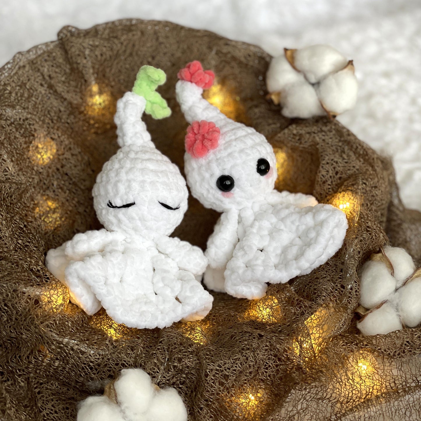 Flower Ghost Crochet PATTERN - No Sew