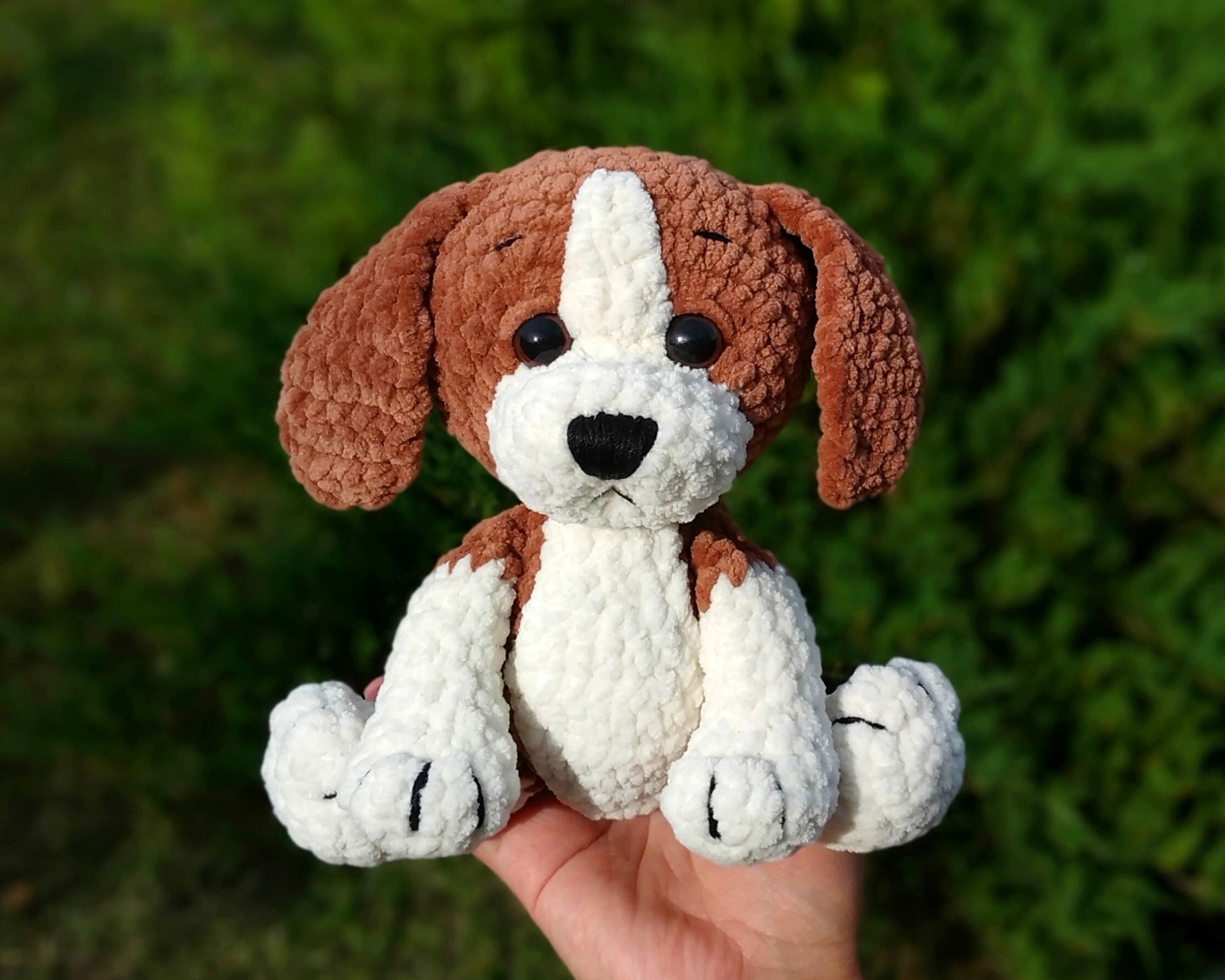 Beagle Dog CROCHET PATTERN, Cute Plush Puppy Amigurumi Toy, Stuffed Animal Pattern, Beginner-Friendly, Instant Download, Chunky Yarn Pattern