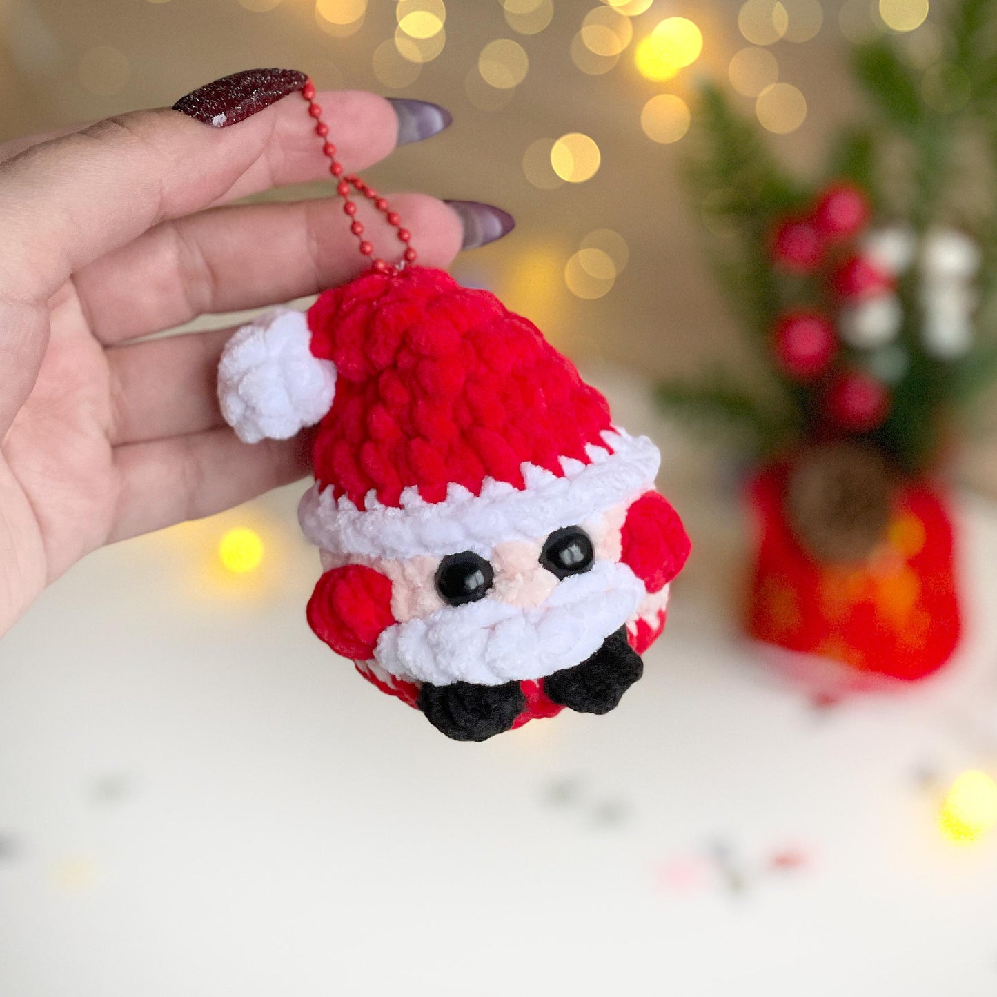 Santa Keychain Crochet Pattern - No Sew