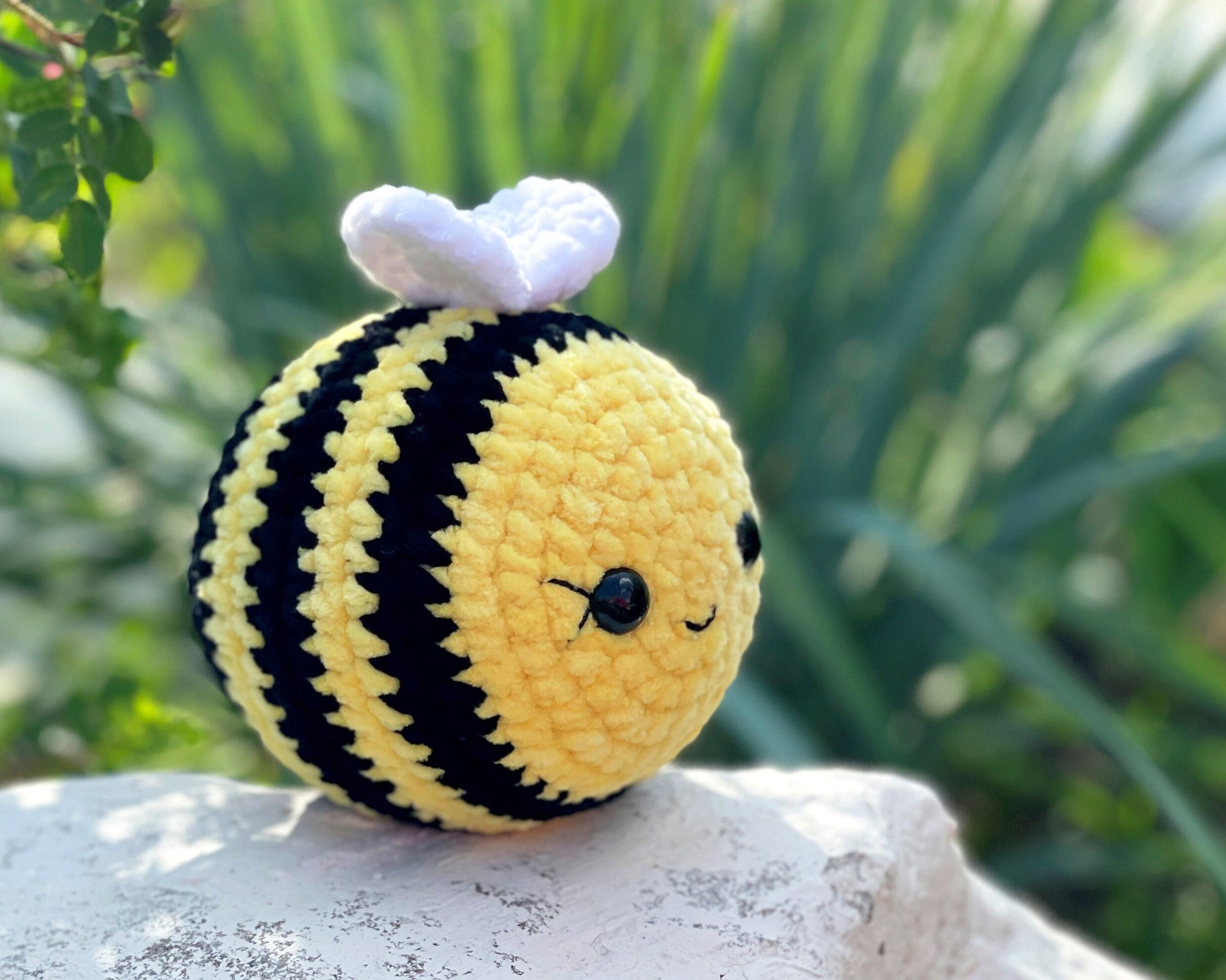 Bee Crochet PATTERN, Amigurumi Bumblebee Plushie, Cute Spring Insect, Plush Baby Toy, Chunky Yarn PDF, Cuddly Striped Creature,Large Squishy